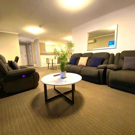 2 Bed 2 Bath Apartment In Braddon, Canberra - Pool, Gym And Free Parking Dış mekan fotoğraf