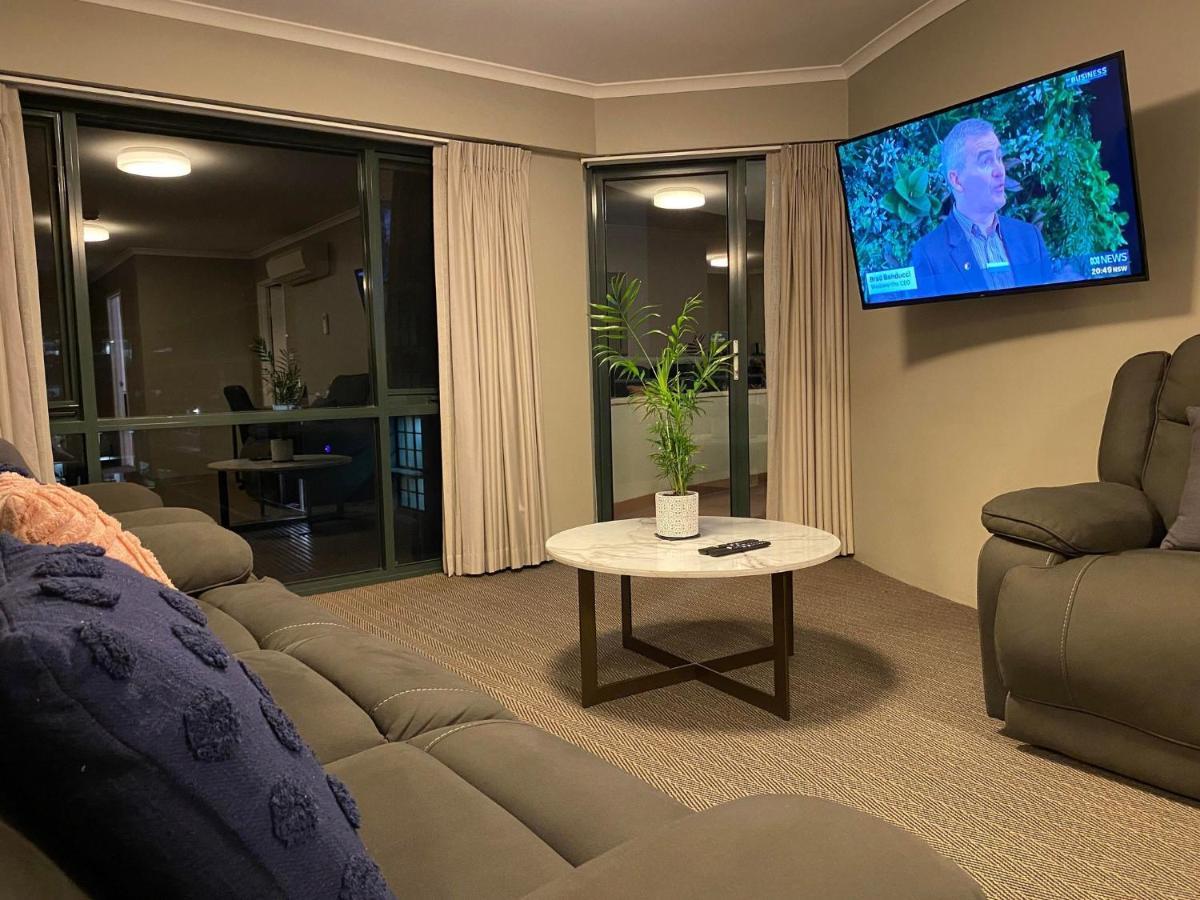 2 Bed 2 Bath Apartment In Braddon, Canberra - Pool, Gym And Free Parking Dış mekan fotoğraf